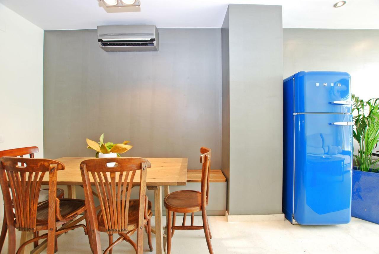 Blue Fridge Apartmen - Blue Fridge Apartmen - Ideal For Couples, Near Beach And Well Connected Apartamento Vilassar De Mar Exterior foto
