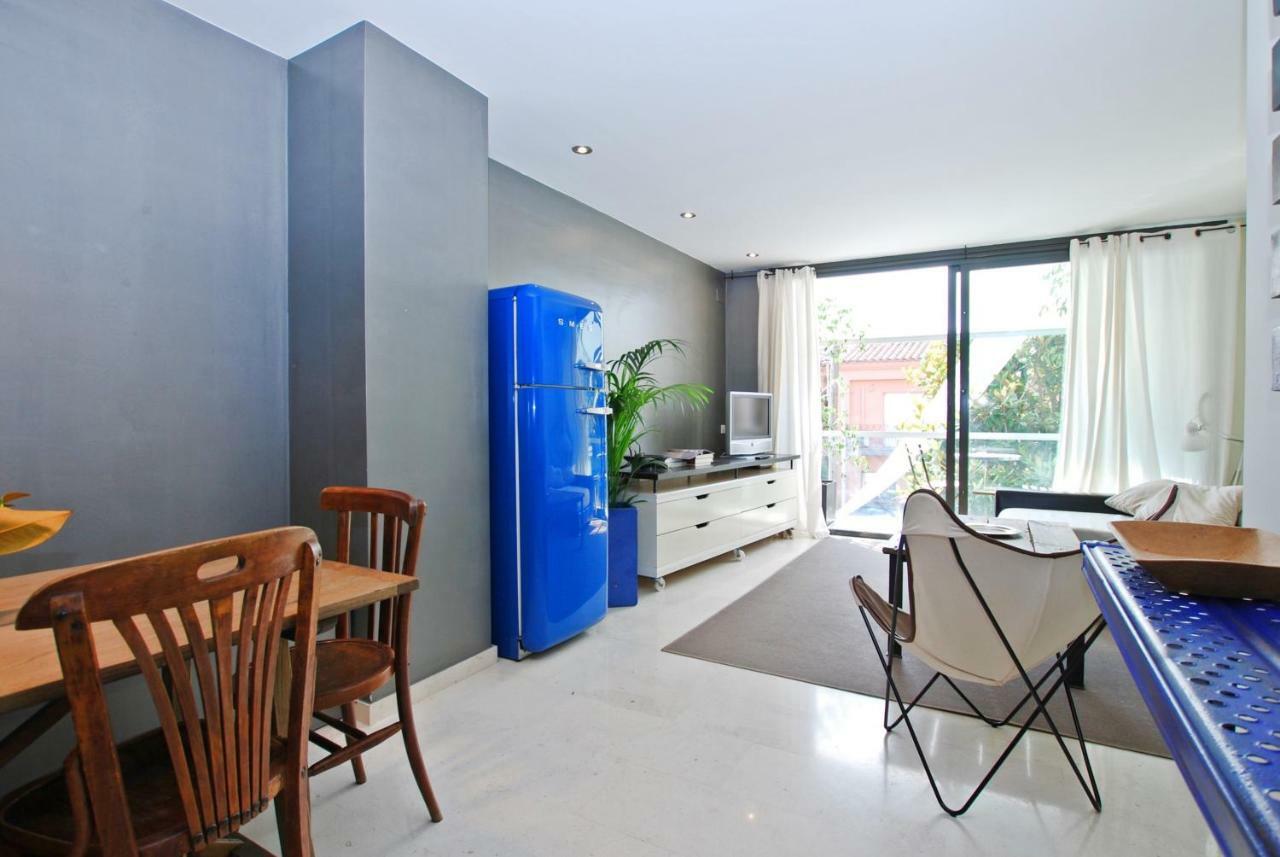 Blue Fridge Apartmen - Blue Fridge Apartmen - Ideal For Couples, Near Beach And Well Connected Apartamento Vilassar De Mar Exterior foto