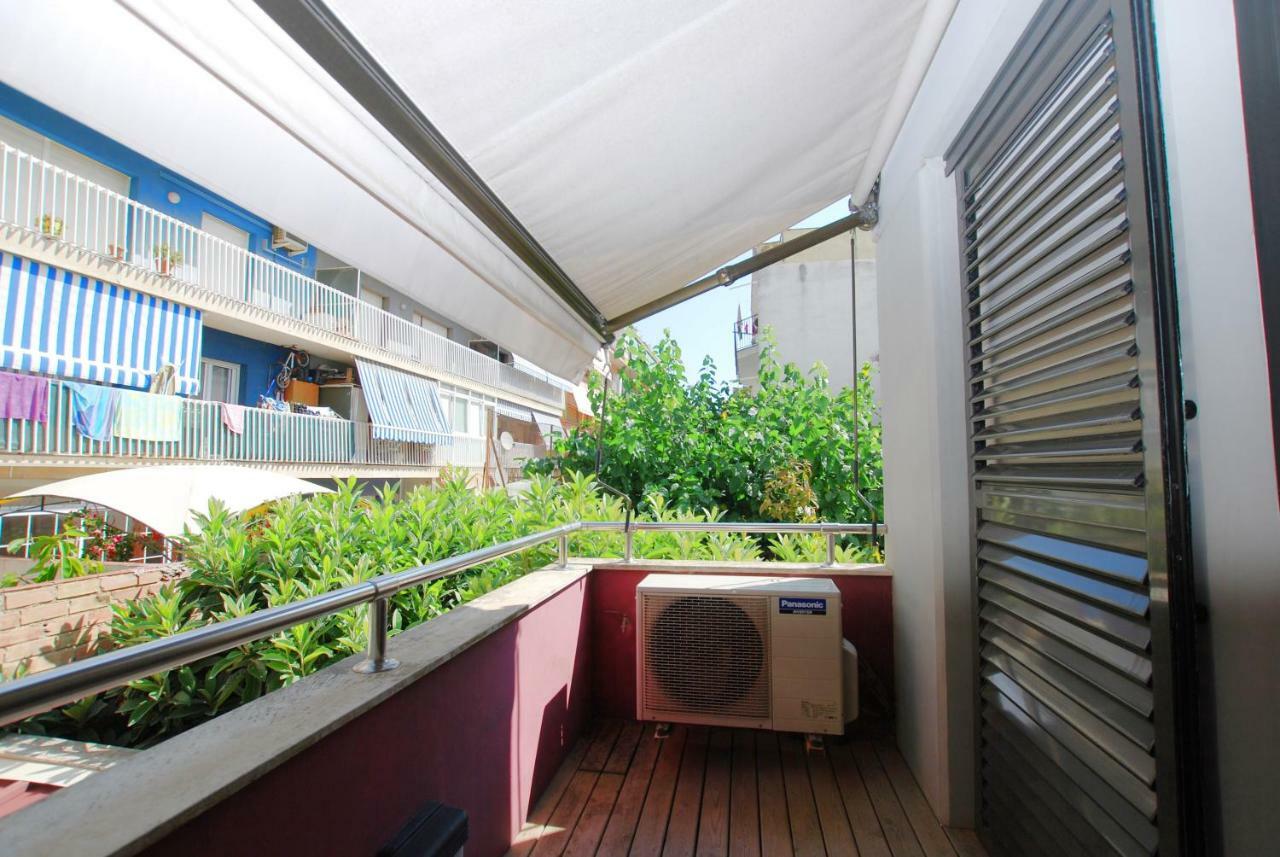Blue Fridge Apartmen - Blue Fridge Apartmen - Ideal For Couples, Near Beach And Well Connected Apartamento Vilassar De Mar Exterior foto